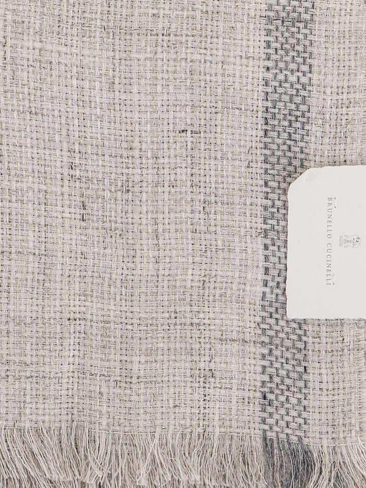 Brunello Cucinelli Scarfs - JUTAGRIGIO | 09fe24574e93f3f9e426bedb7c212455784a056a