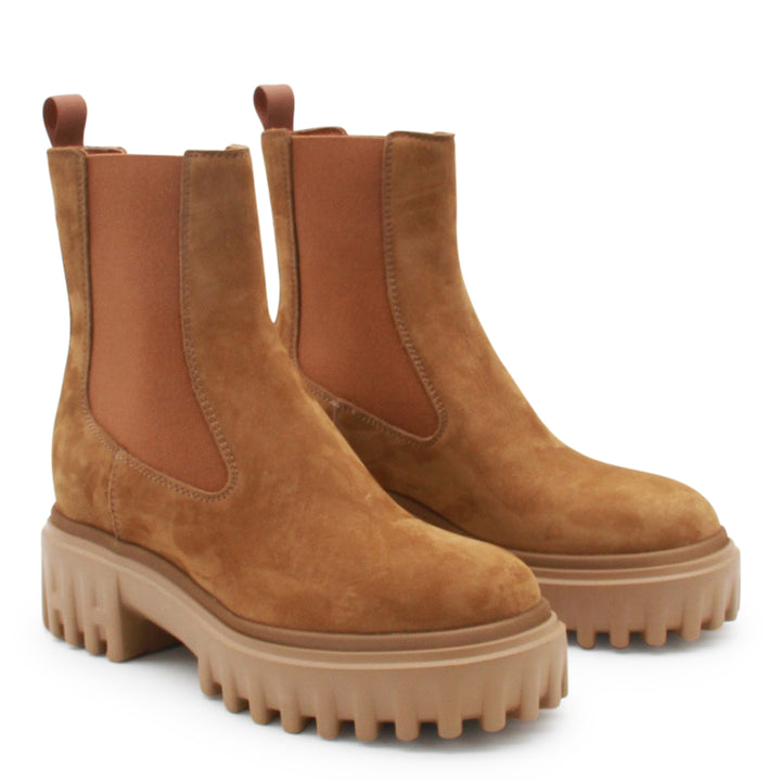 Hogan Boots - Brown | d88f5d4508afce7a60073b1ba42bd6620f3aac21