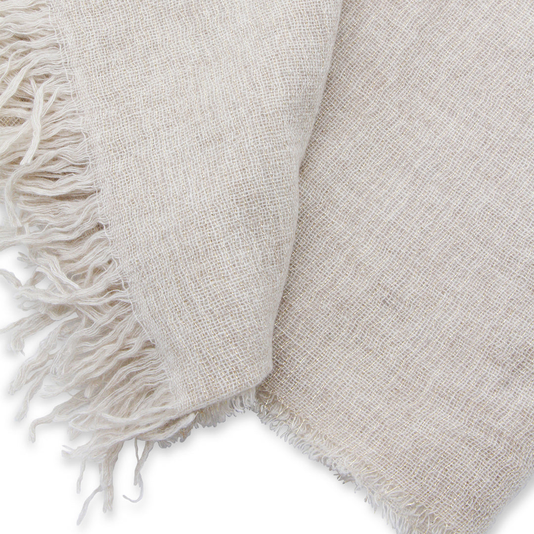 Fabiana Filippi Scarfs - Light and natural | ad1ab745ee7da8dc75fa5efdb8a7bb6ca5ea0d00