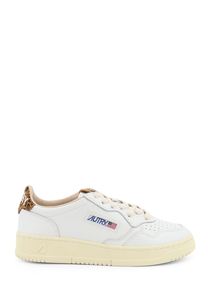 Autry Sneakers - Neutral | 8cfa09a0f9c09ac52f693344616dc883281a088e