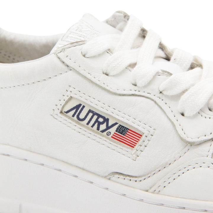 Autry Sneakers - SOLIDGOAT WHITE | 4afe4dbe853402a116904f74105e4a8ba89b1880
