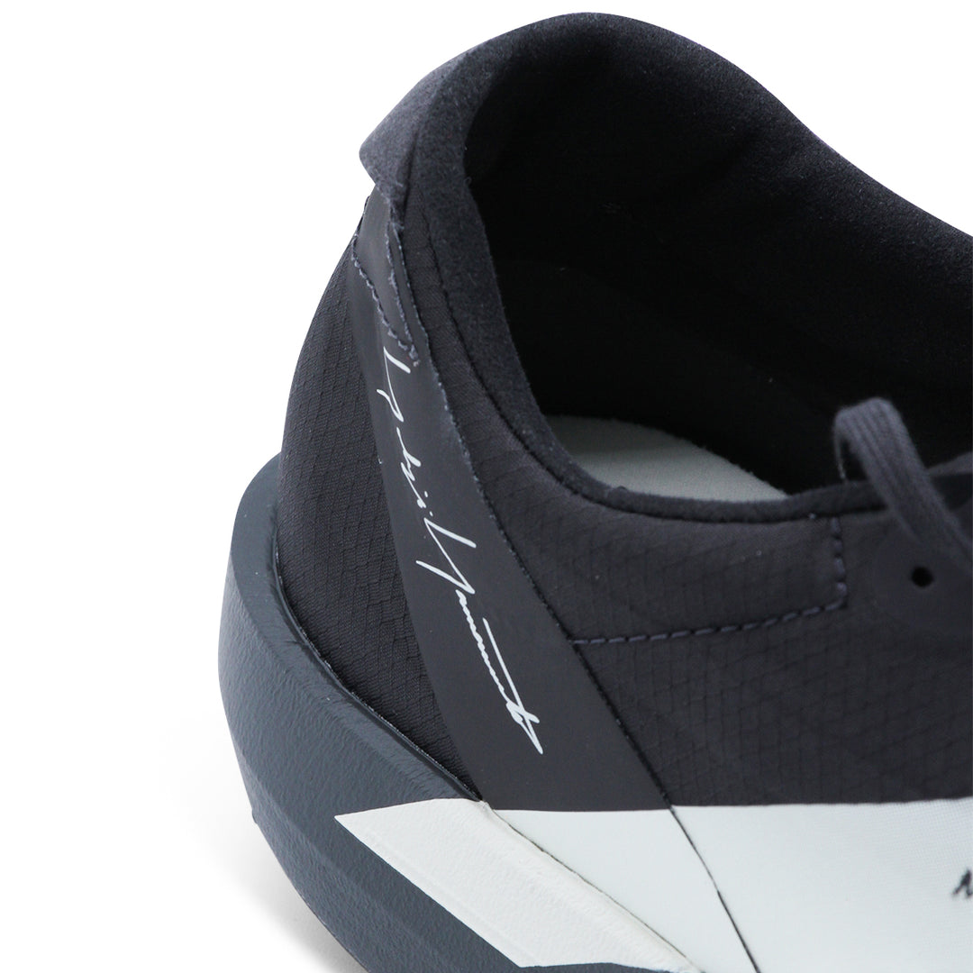 Y-3 Sneakers - UTIBLK/UTIBLK/OWHITE | 7e3e7898f73d2c178c10abf754cb80beed03978e