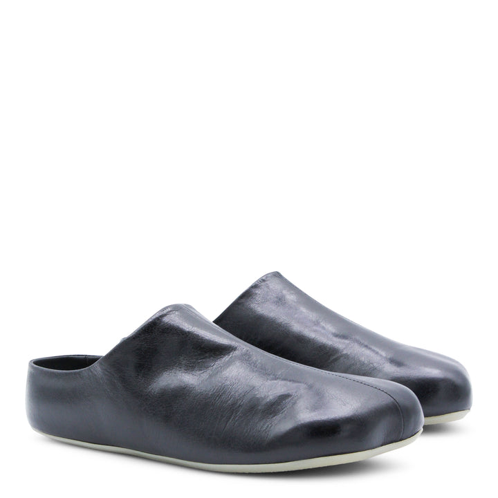 Mm6 Maison Margiela Flat shoes - Blacks and greys | 234326f70e089a7b5f23ca76a2024d143ca6c372