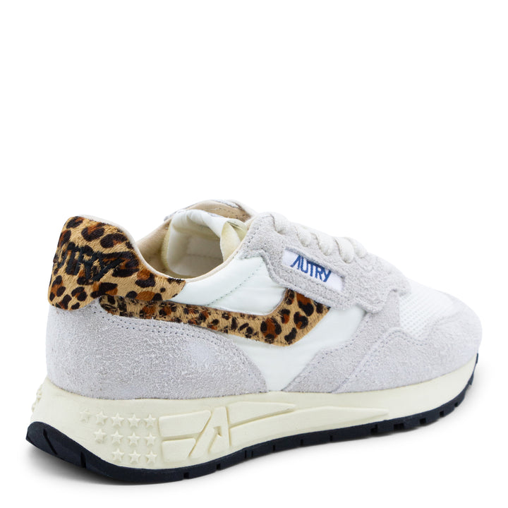 Autry Sneakers - SUENIL/PONY WHT/LEO | 939d8e541b5cfcb6afb38bdcd972c65f03f4d40d