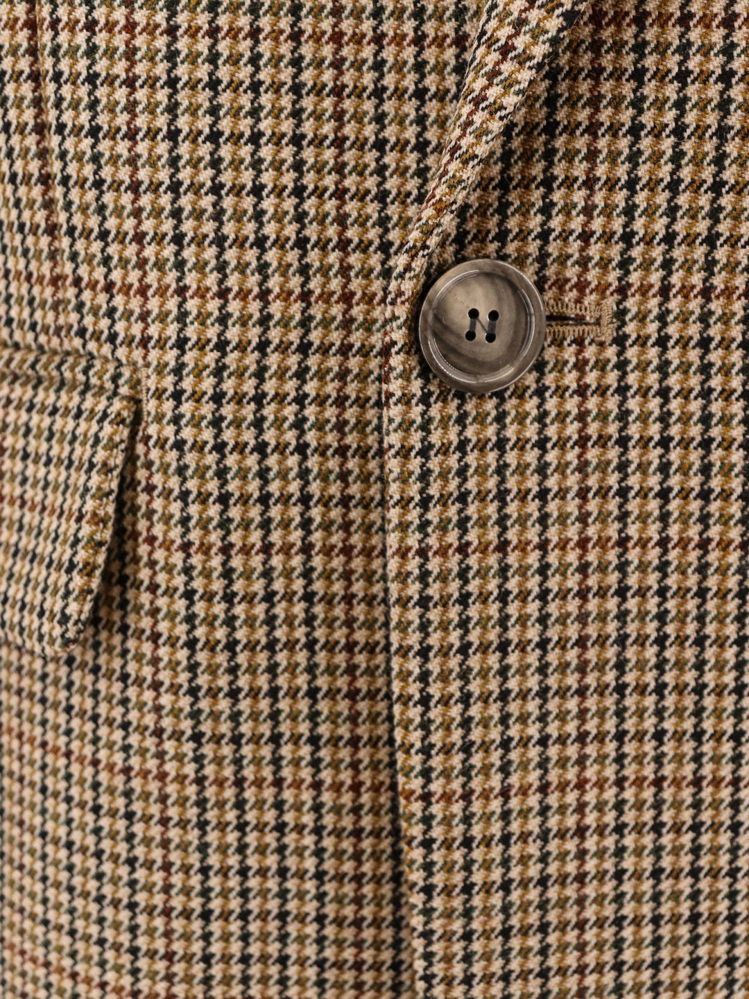 Ami Paris Clothing - Light and natural | f0c53f741404d15b2649f054b4ccf25fe5e5779a