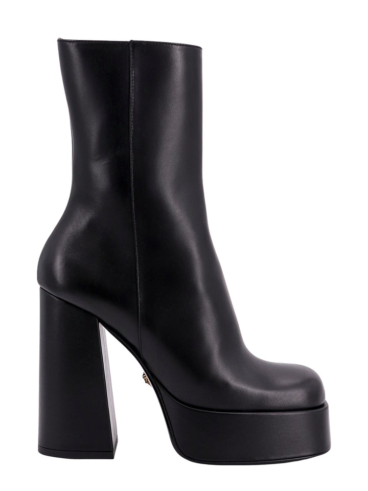 Versace Boots - Blacks and greys | b4d90f8806400348c582b53f9f0b23aa96d27498