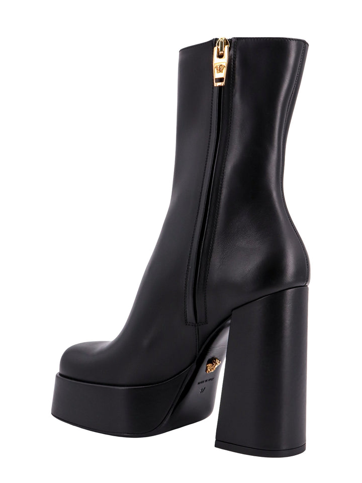 Versace Boots - Blacks and greys | de6b67d368e33b7461f061679a485fa3abf31e53