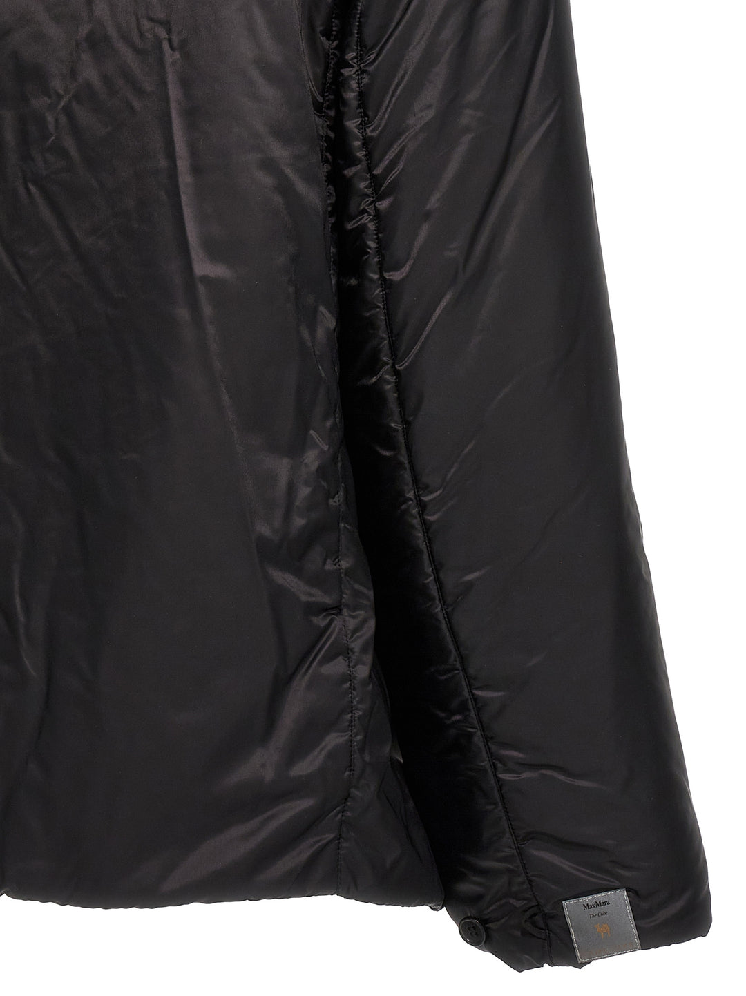 Max Mara The Cube Greenh Puffer Jackets - Black | 9d3cd3b9d5fd9bf103236265af5b35a485601e7e