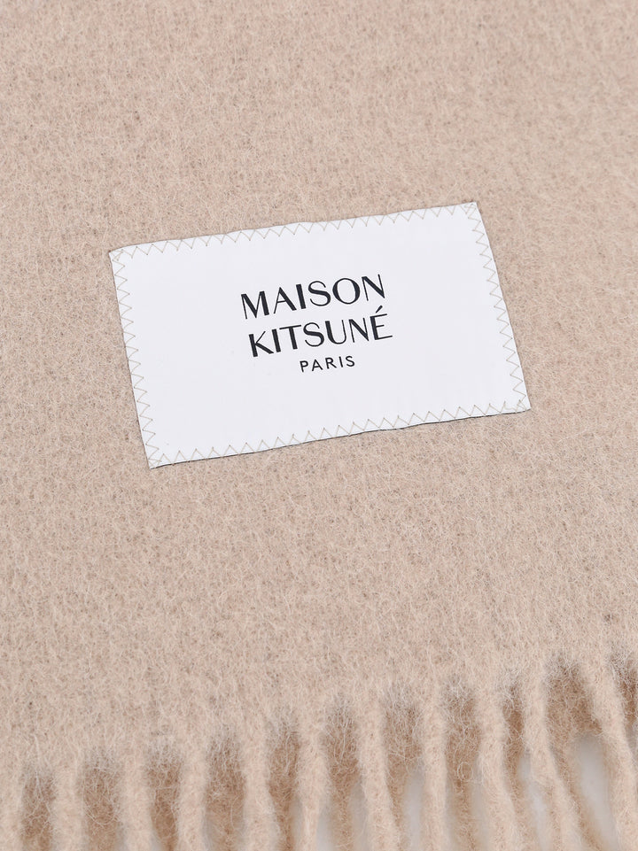 Maison Kitsune' Scarfs - Light and natural | 7872c57a3dd7716cbaf3c6520d00cc5baecd20be