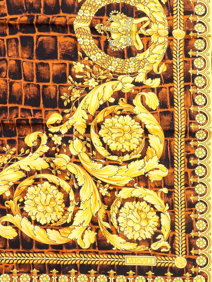 Versace Scarfs - Brown | f081c97db994b64d0949cd6f6120d51c51e5e255