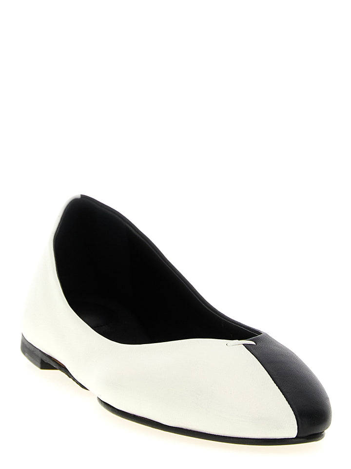 Jacquemus Les Ballerines Ovalo Flat shoes - White/Black | 6ccc07c9b5531a3e9a06c407a46e6c10111486ef