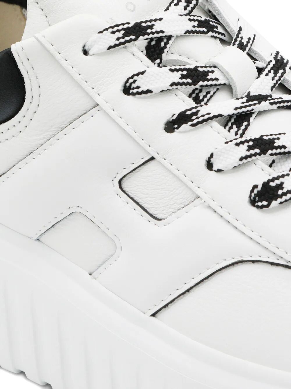 Hogan Sneakers - White | 02fe4941041feebdb136ec9efe3837aae385b0f7