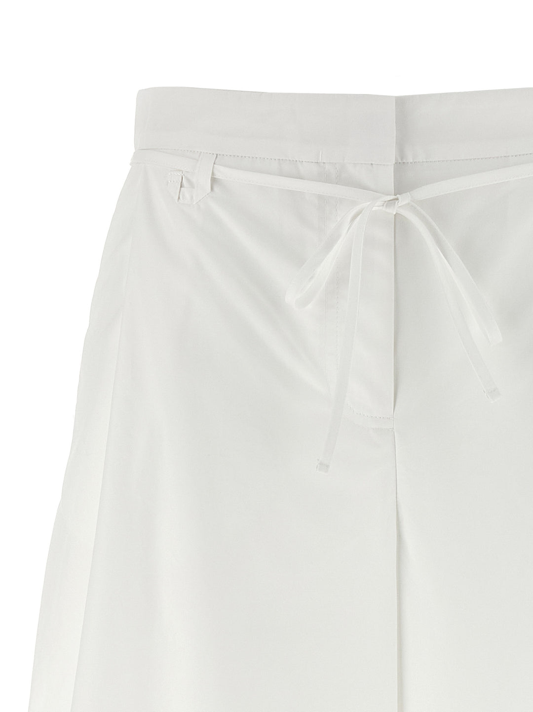 Jacquemus Le Short Marin Bermuda and Short - White | f3029de8485f998ffea21db7f021455e3108ea5e