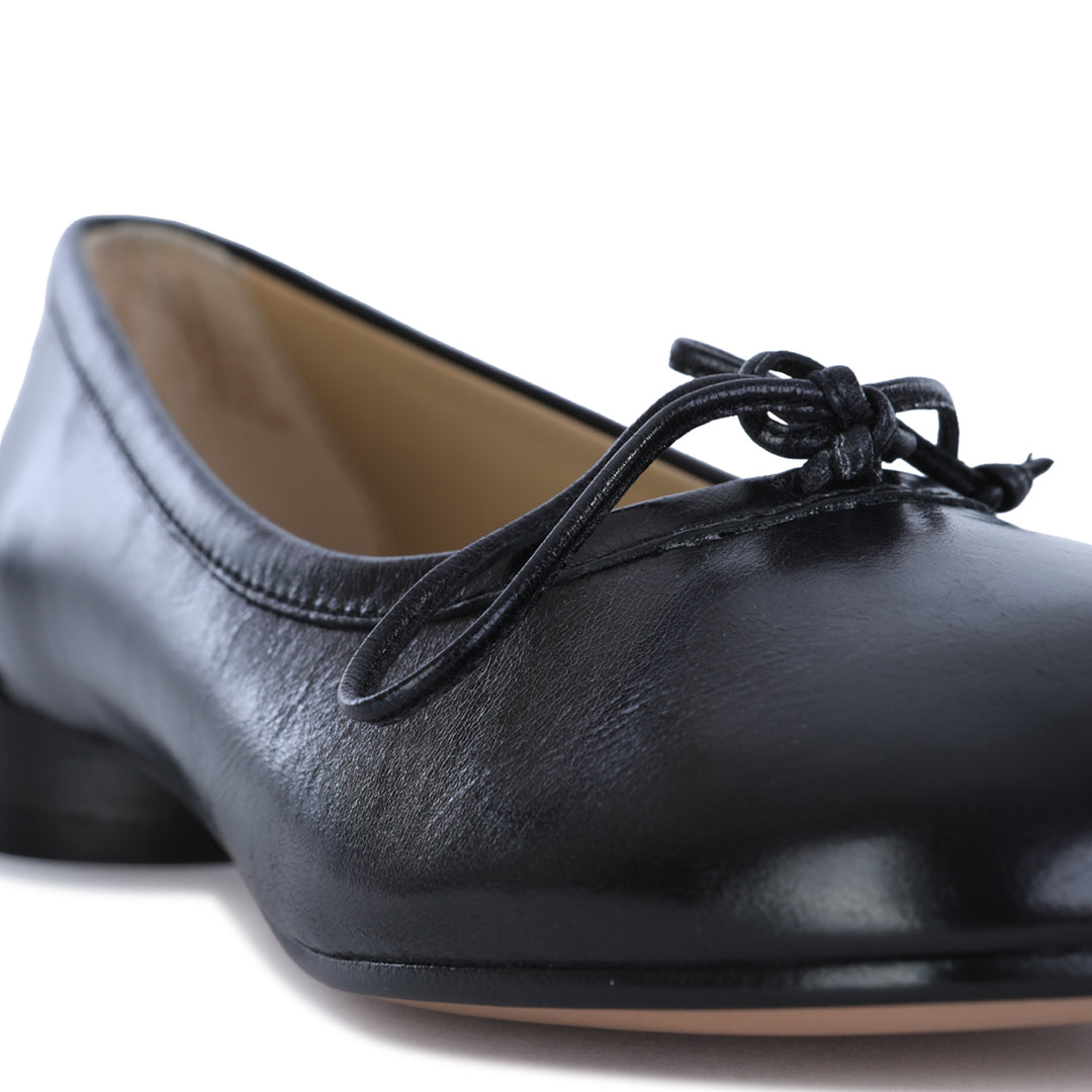 Mm6 Maison Margiela Flat shoes - BLACK | 645e29d1ca77f149a4174ed43ab201c803f05b7d