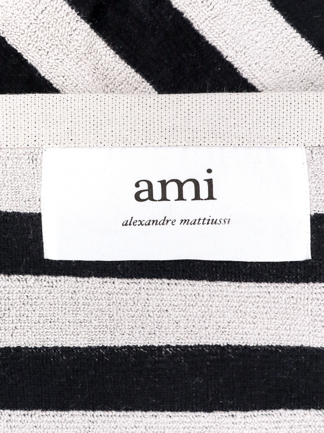 Ami Paris Accessories - Blacks and greys | cd09bb7dc170f07520dbb899ef71be0627ac70b5