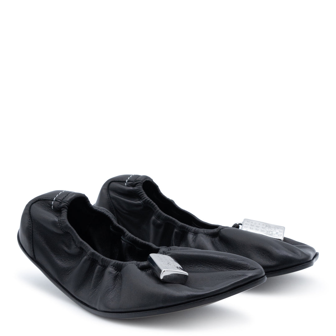 Mm6 Maison Margiela Flat shoes - BLACK | 845270d154b5e6b1a9b6beaff62dac970a5cfe90