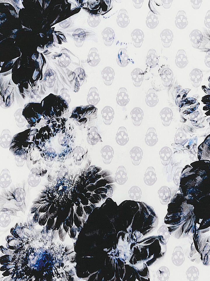 Alexander Mcqueen Scarfs - Light and natural | b5378157daaf5e9ce95556c16c805ec0d6e8d7fa