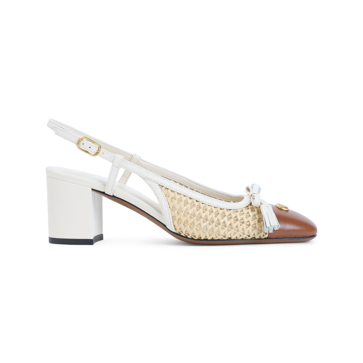 Valentino Garavani Pumps - Nude & Neutrals | fe0c1bf97b488ff7ab43655297478f5f54e5026a