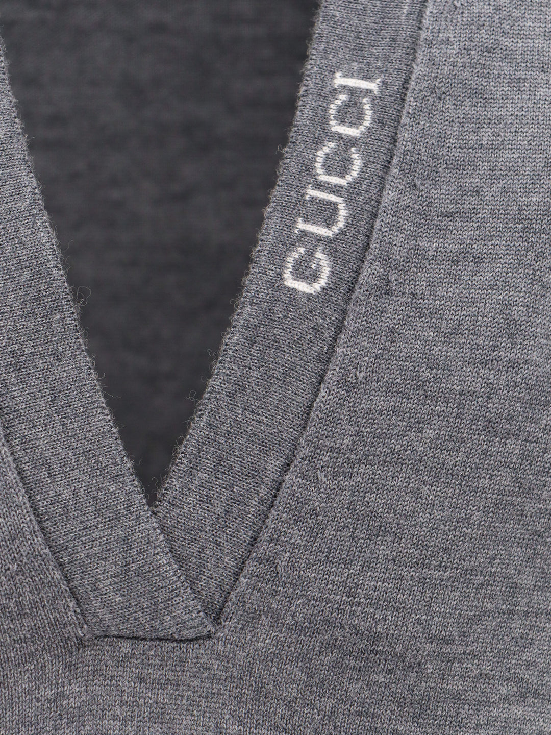 Gucci Sweaters - Blacks and greys | 57ecbc3c954432813fe0bc63fcb4c58bf22606c4