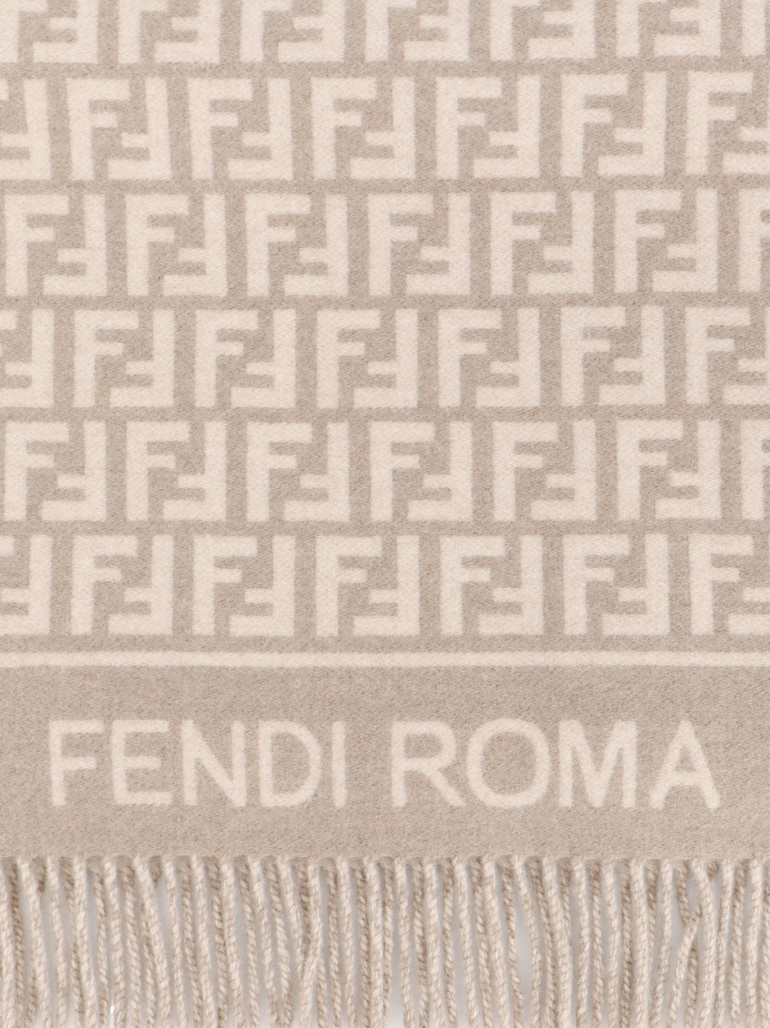 Fendi Scarfs - Light and natural | 9aaaf4ab4721a3a5bfa66b1753919cd00730ee4a