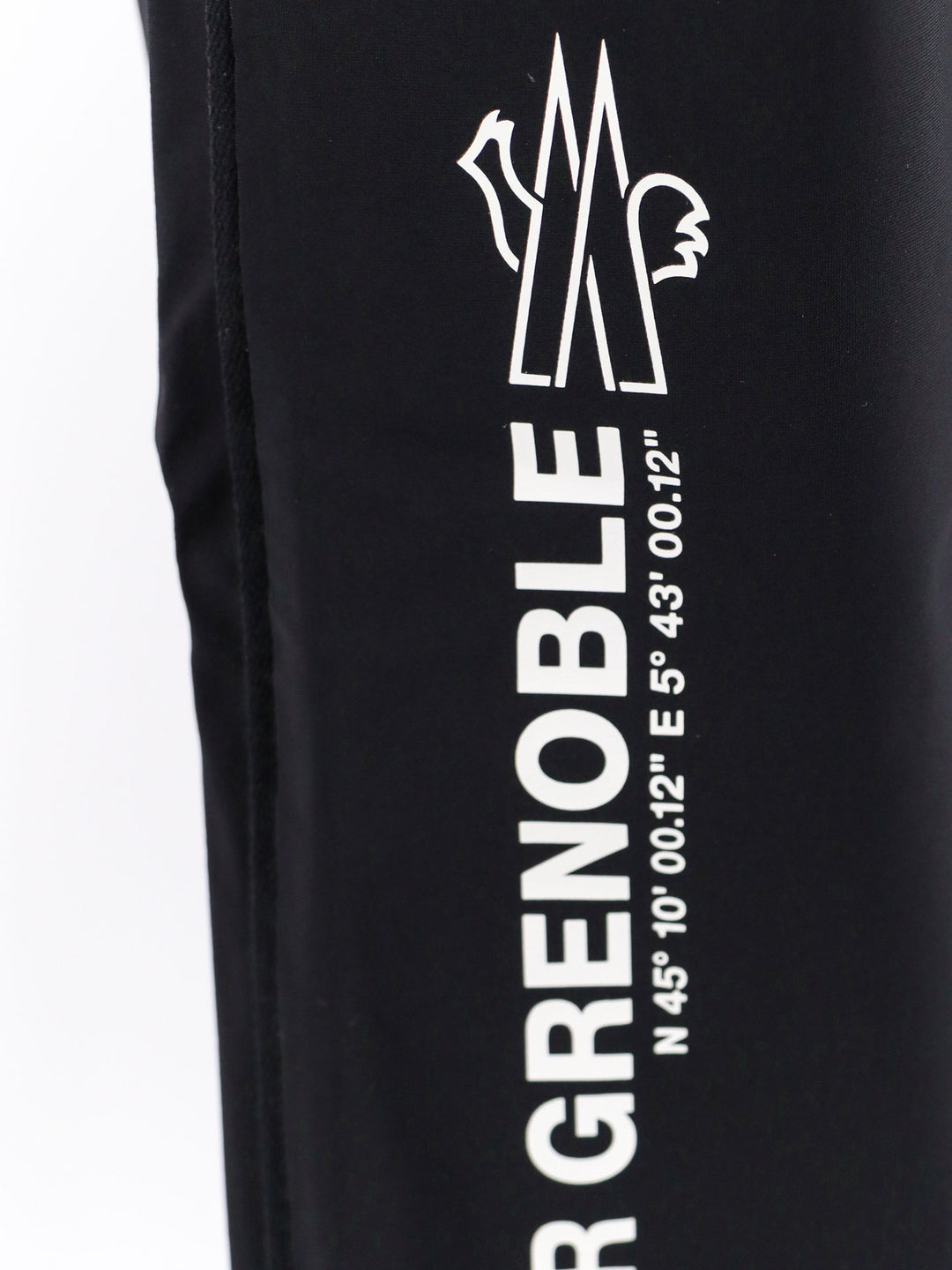 Moncler Grenoble  - Blacks and greys | 6ed11cc8de1552f93a94201371837f55518544f9