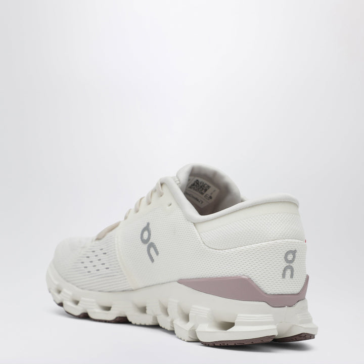 On Shoes - White | c274dd343ad5236b1b5b262893849c21f73dfc2b