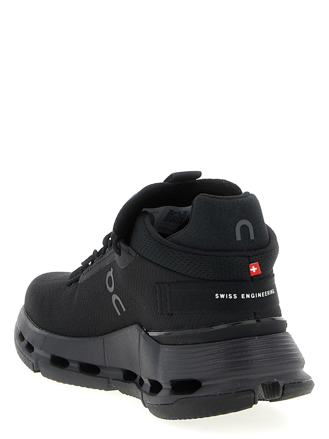 On Cloudnova 2 Sneakers - Black | 47b9a5799780c8ea75f24e9243046ede8fbe4939