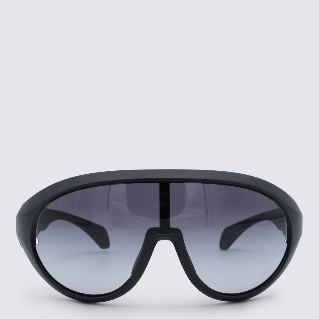 Moncler X Rick Owens Sunglasses - Black | 8a06e6fdd5911e00a7cc152939bd2a1fa8e52b32