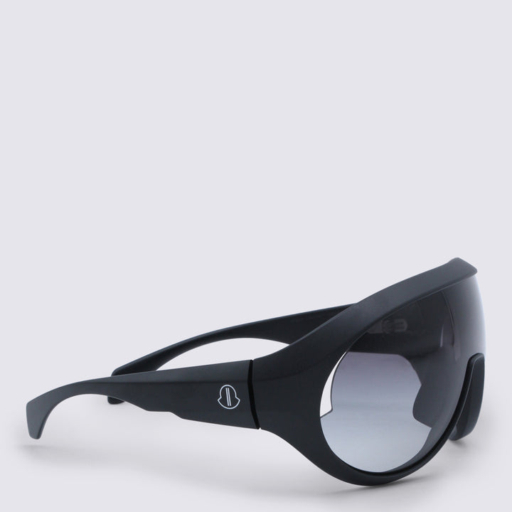 Moncler X Rick Owens Sunglasses - Black | 7b92e0d5dc24e0bfe5825bea2e4a9e10ccab35e5