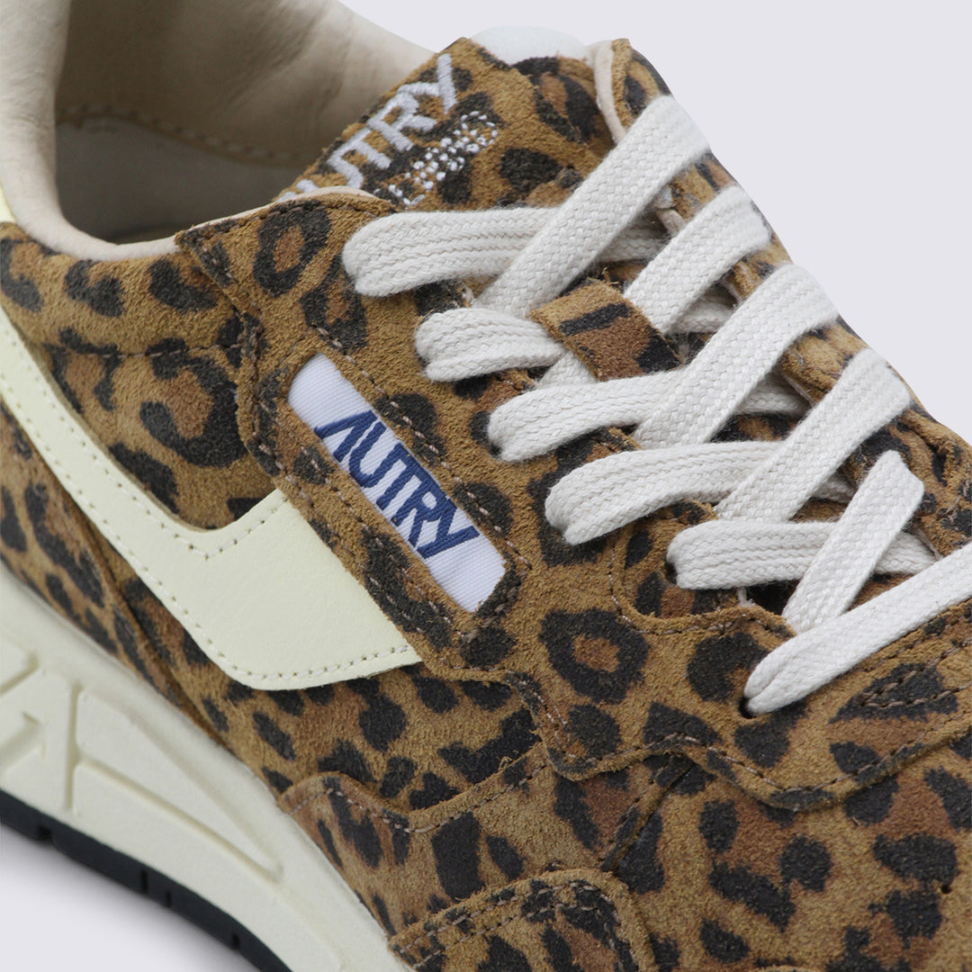 Autry Sneakers - SUELEO/LEA LIGHTLEO/RUT | e84253921c602c4c7edbc364caf643ff66be8c41