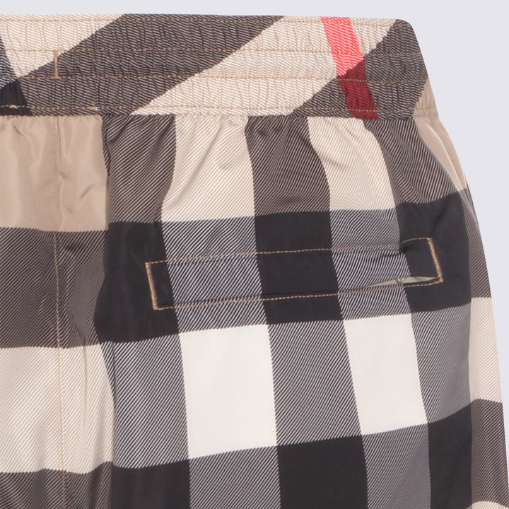 Burberry Sea clothing - Light and natural | dae38076e8af500de3b6b7ab756a5b031b689098