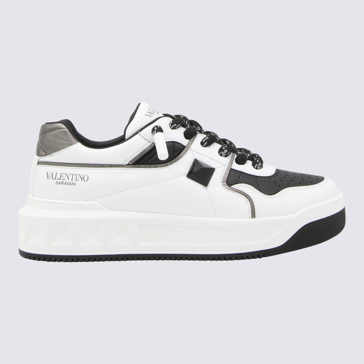 Valentino Garavani Sneakers - Chiari e Naturali | 61abcb375a4f1affb90287993fc6dcaf4087d345