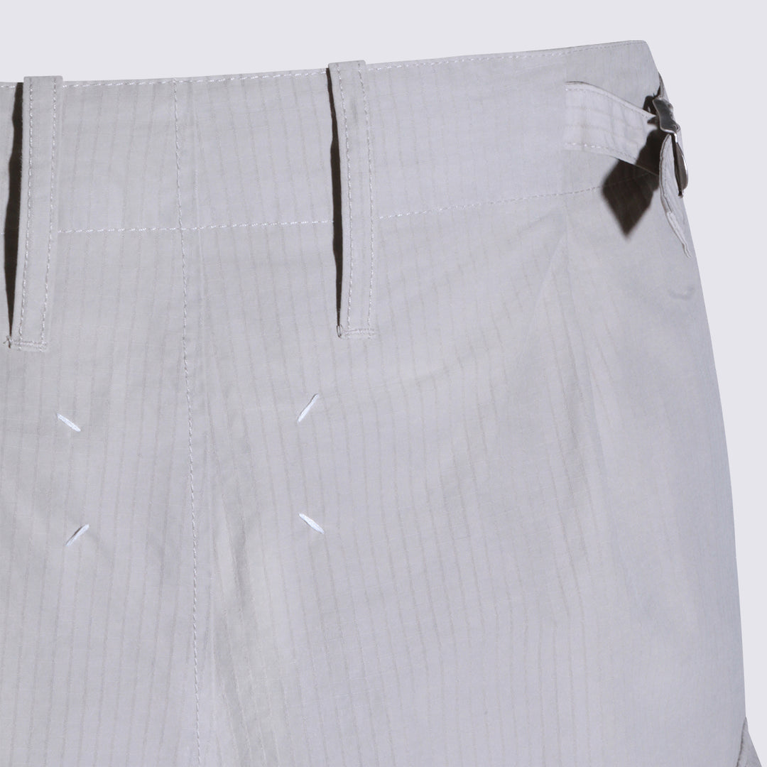 Maison Margiela Trousers - Chiari e Naturali | 7945ebc4d9170857c56400eafae746b2cca30df0