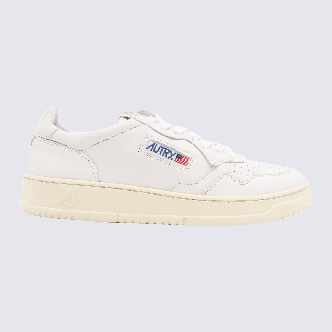 Autry Sneakers - White | 9cb0f32db1095406c7abed072bd616b3c6f705ad