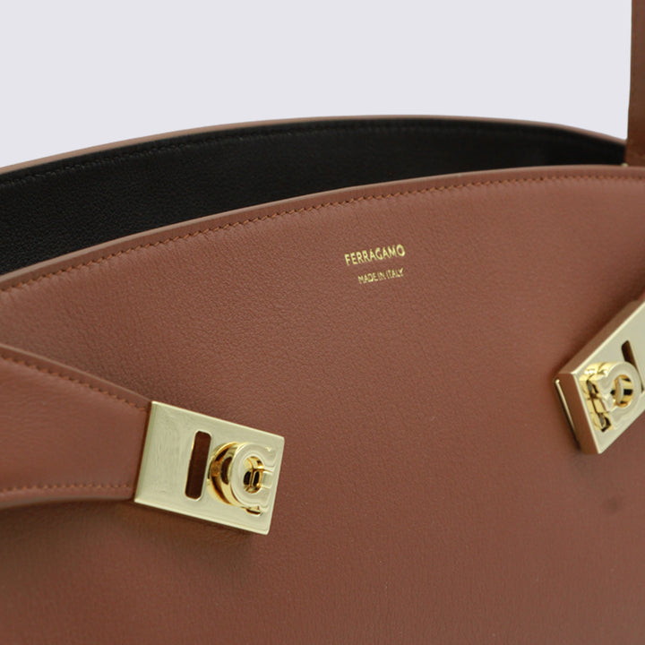 Ferragamo Bags - Chari | 4e1b46010c7f99a0983143b19a08fca0bc1ada3c