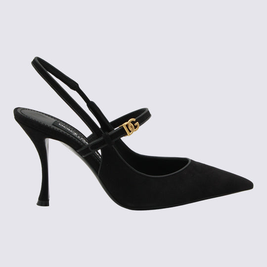 With Heel Scuri