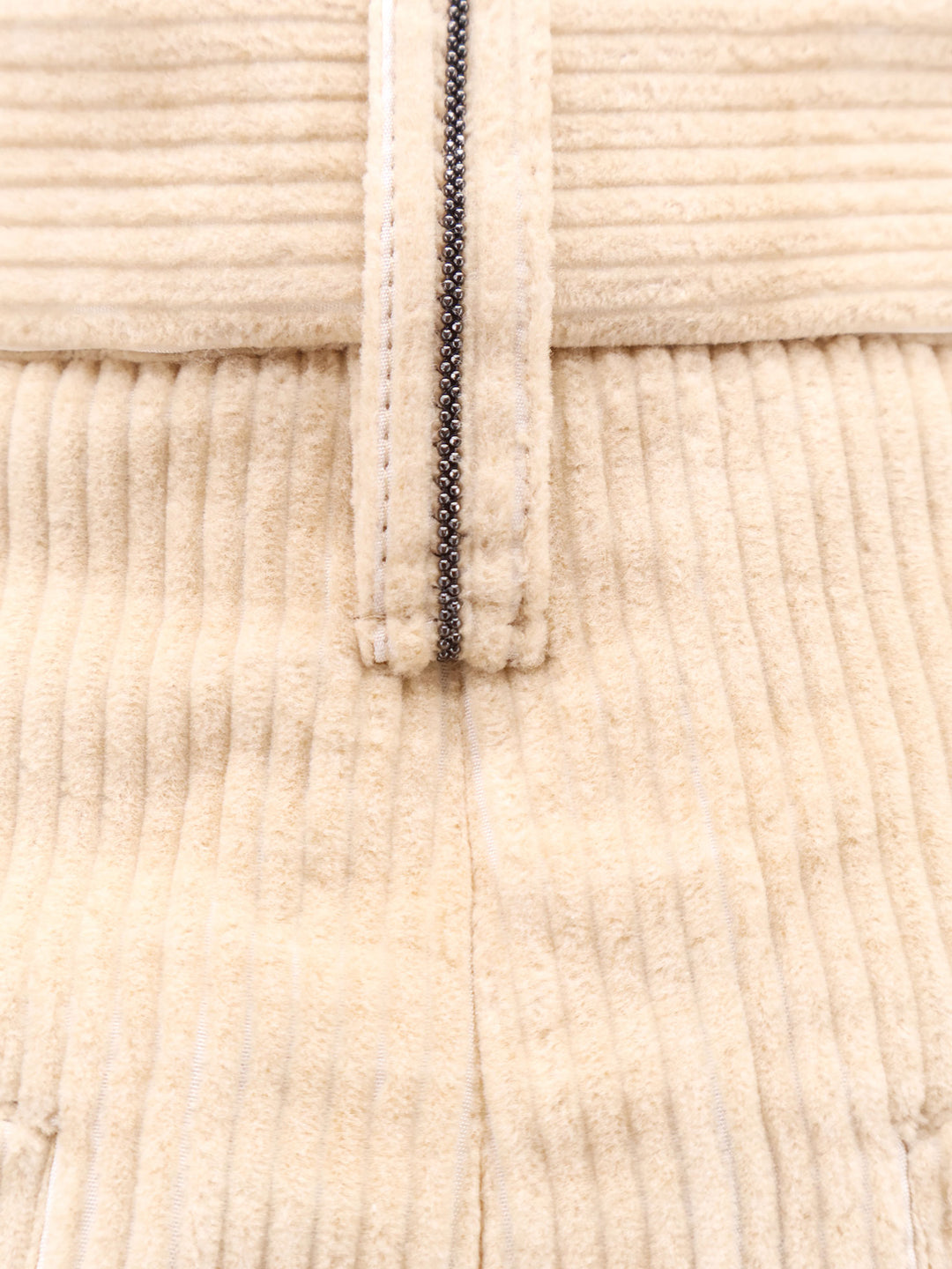 Brunello Cucinelli  - Light and natural | 0f9649a641da8e76f5ad42042c722f4b7ac815b1