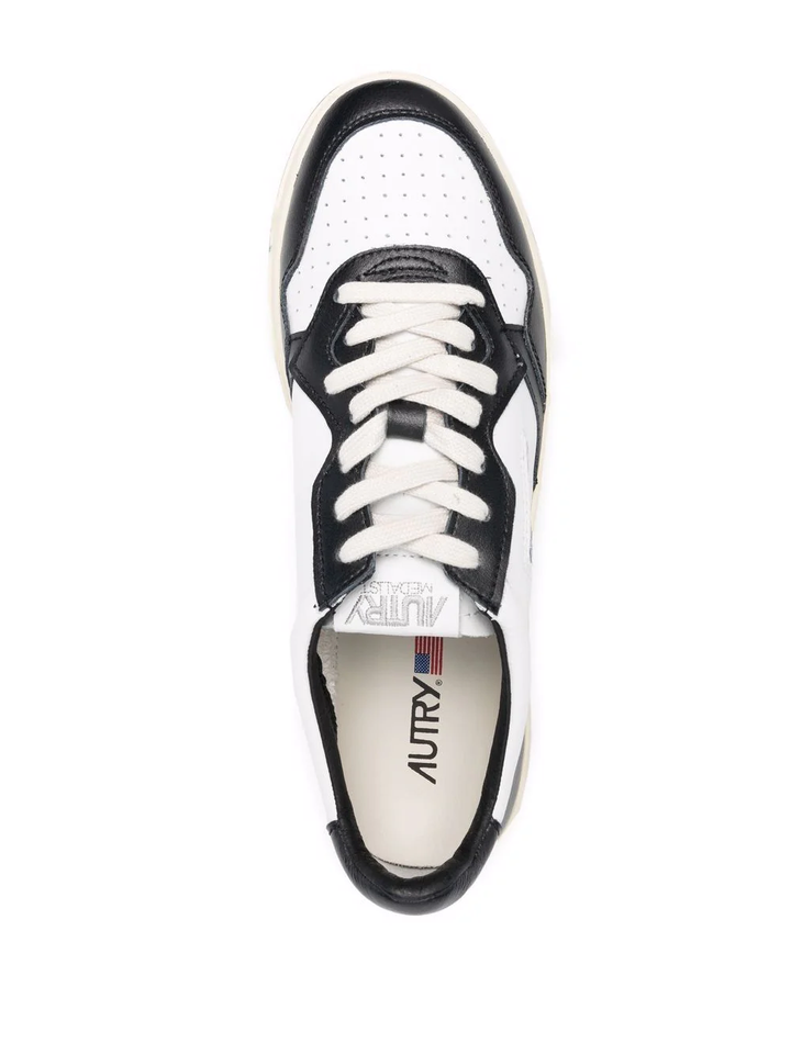 Autry Sneakers - White | 9142cba9123e17d3fd6396b2d217a3a1a6c2a1bf