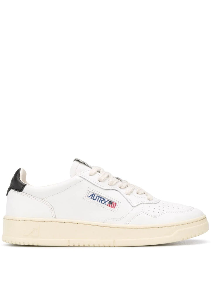Autry Sneakers - White | d36aaaffe73db060a79df7f274cedb9470cd9227