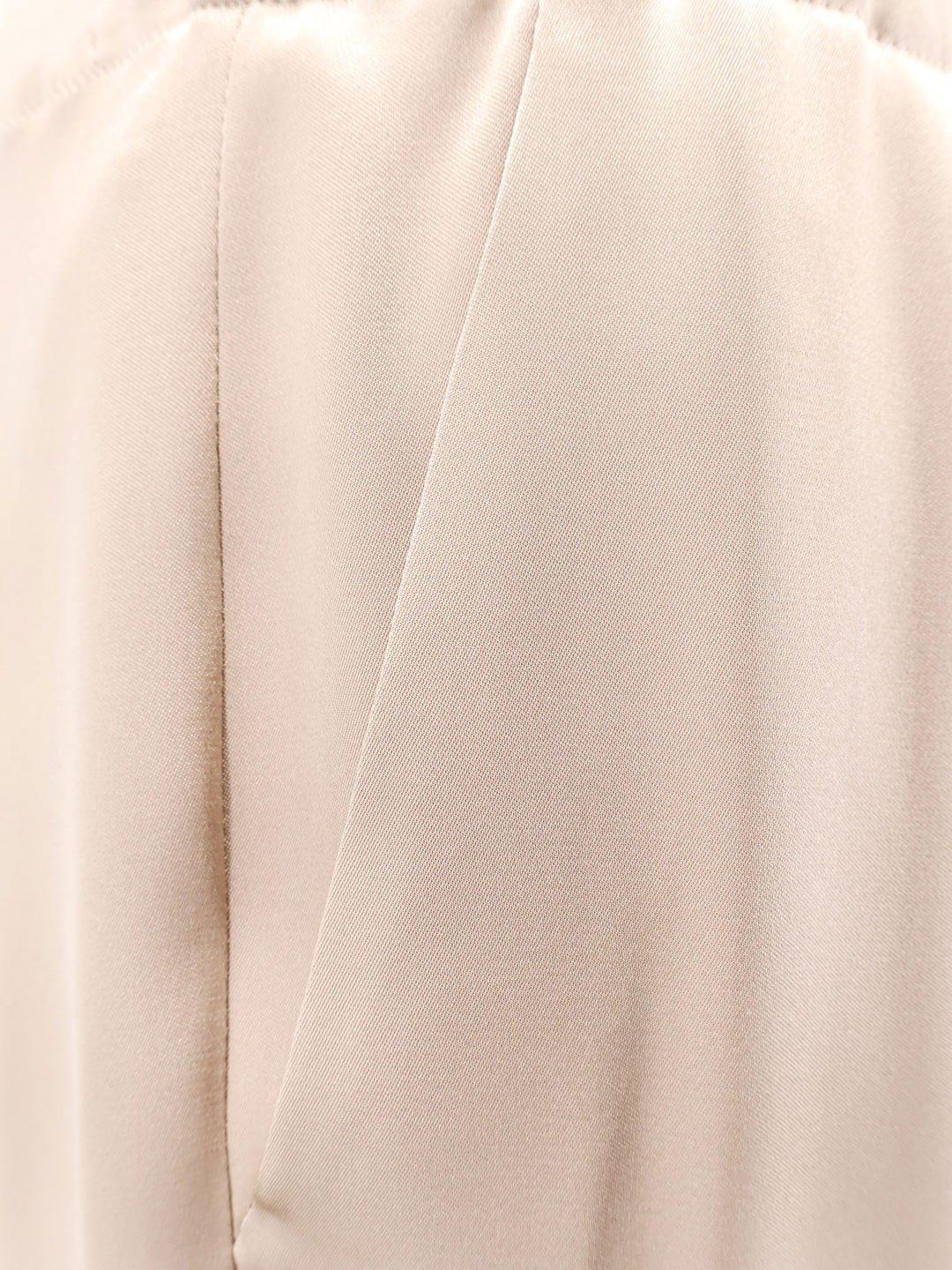 Giorgio Armani  - Light and natural | e131fb0c3e4f9c605ff68767bf5b82ee1b2a31aa