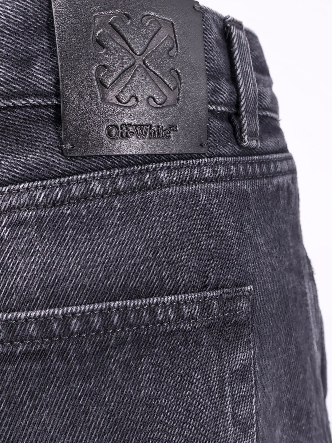 Off White  - Blacks and greys | 79789bbad2a2a74508fbf85d900c4d5face91f5d