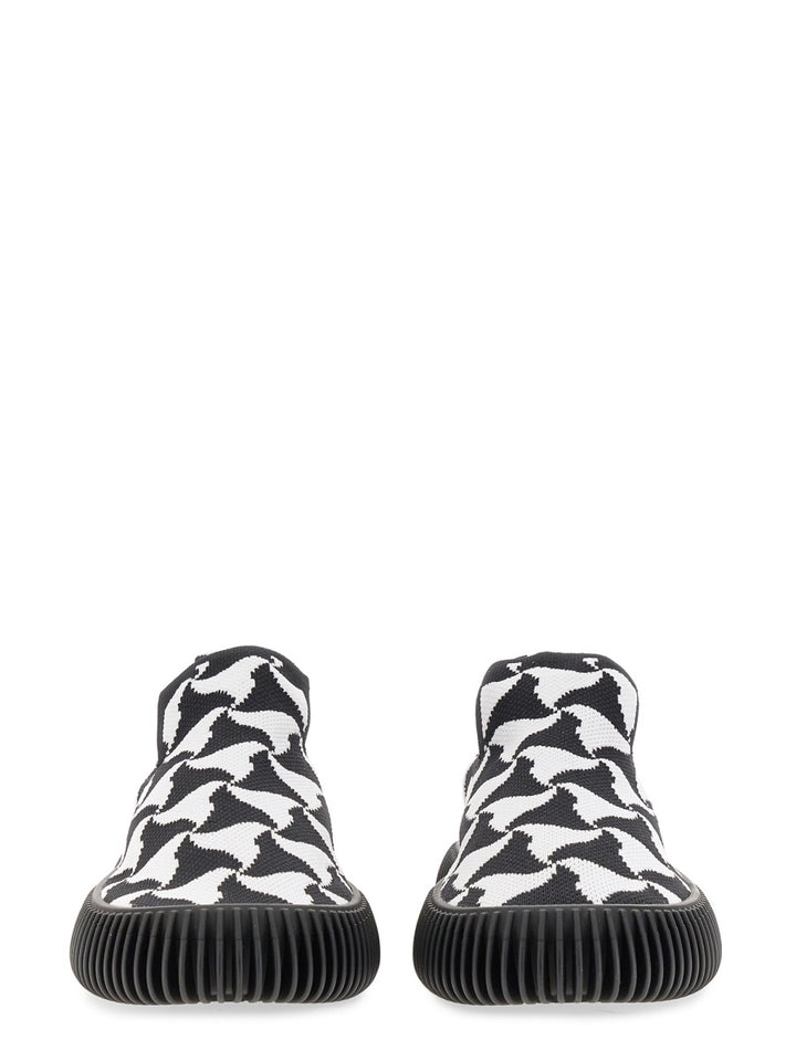 Bottega Veneta Sneakers - Black | a6f53f9685a708764fc5b12c5ee39f16edec14a3
