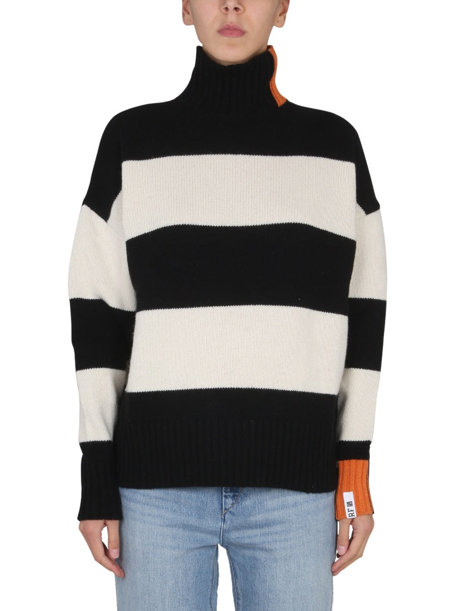 Right For Sweaters - Multicolour | 08680243ddd3c2c51e17fdc51dc86c7fbbe636fc