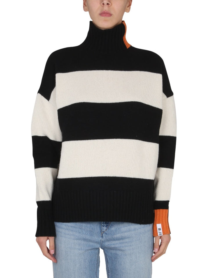 Right For Sweaters - Multicolour | 08680243ddd3c2c51e17fdc51dc86c7fbbe636fc