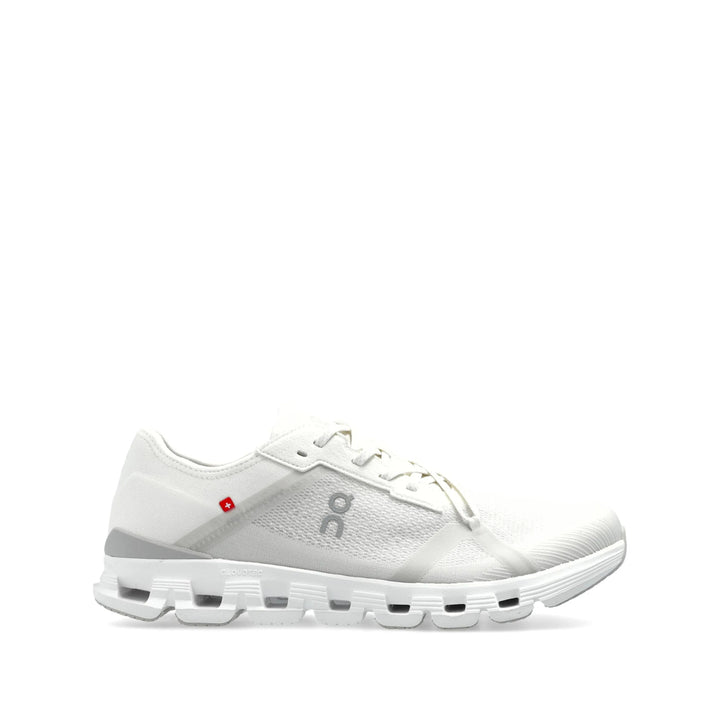On Running Sneakers - White | 430e78c28a59fc0fb7121021d3ef05416bd9eb09