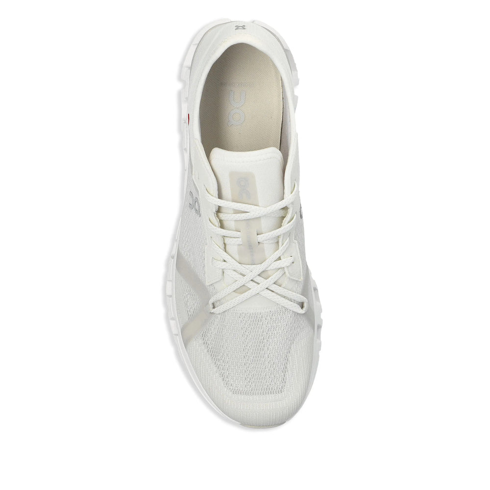On Running Sneakers - White | 2bf0e13f290b320cdb64ecfce067d7cdcd4390f3