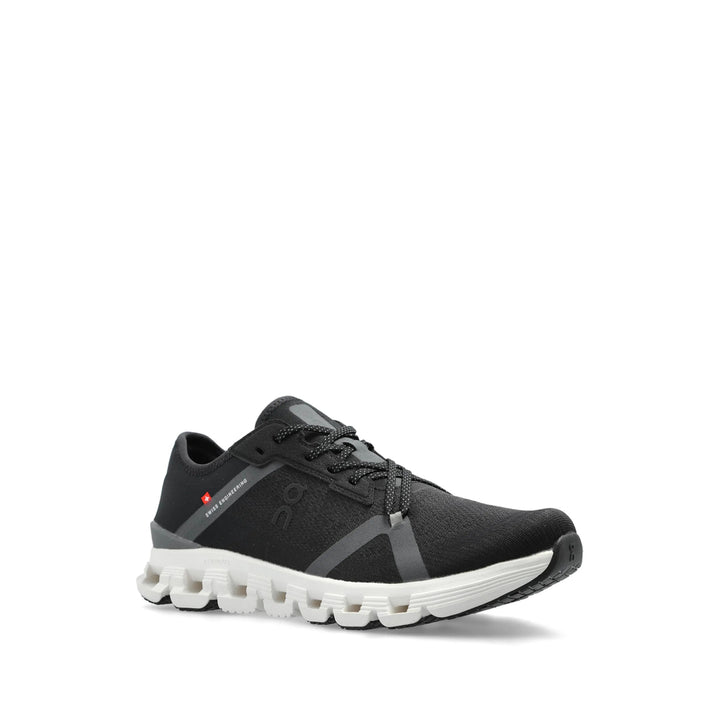 On Running Sneakers - Black | e7dc052431ac8a5d6547116d4b39369c9c3a1488