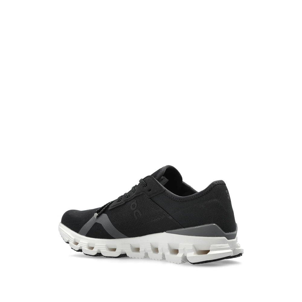 On Running Sneakers - Black | b8356331c3652a50e5f657a8cd9c0c8f2a56e809