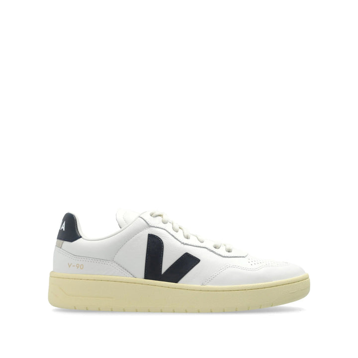 Veja Sneakers - White | 3a918b85c64fe7f90dfa3ca6a0b6032e54a881b2