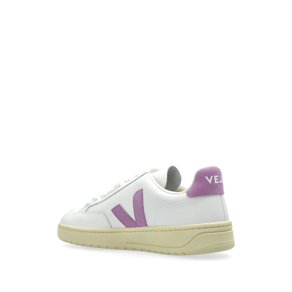 Veja Sneakers - White, Purple | 9e3b37f7fea5fd5a5434597b1687a597692e36e6